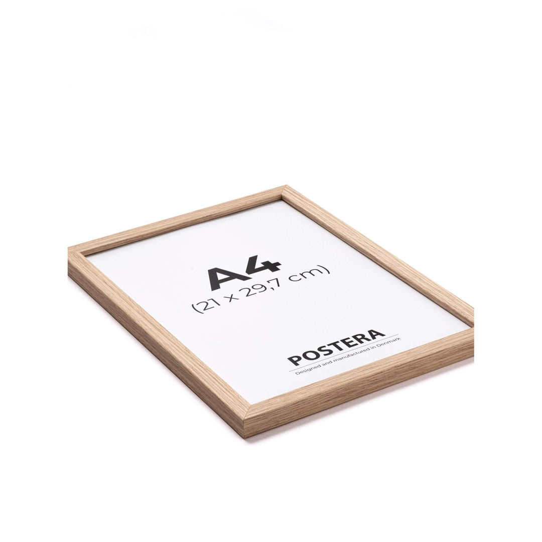 Egetræsramme i størrelse A4 fra Postera