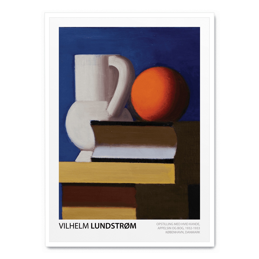 Opstilling Med Hvid Kande Appelsin Og Bog