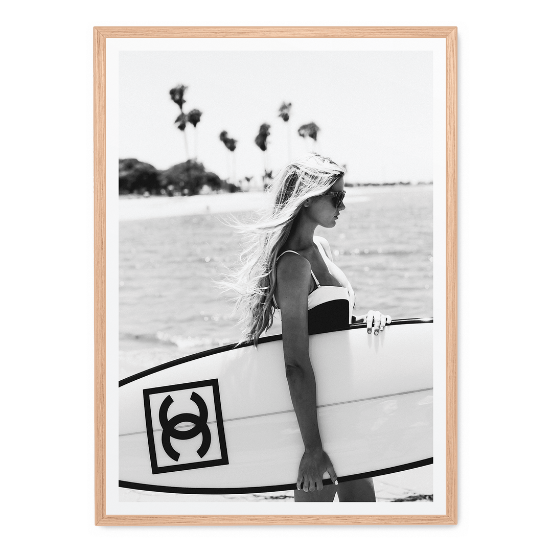 Oliver Gal シャネル　Surfer Girl キャンバスアート P87-ChanelSurferGirl3_1080x.